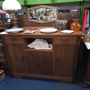Vintage dressoir met spiegelopzet