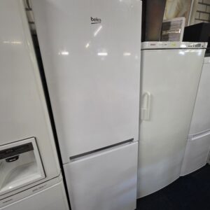 Beko koel-vriescombinatie