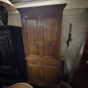 Klassieke houten buffetkast / servieskast